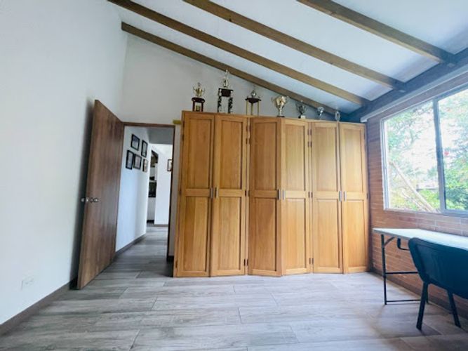 Casa de 6 alcobas en venta en El Porvenir, Rionegro, 430 m² · foto 23 de 24