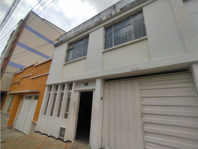 Casa de 7 alcobas en venta en San Francisco, Bucaramanga, 224 m² · foto 2 de 24