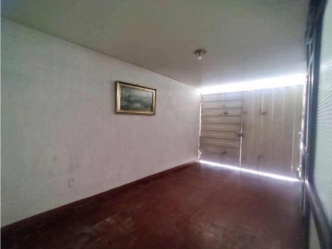 Casa de 7 alcobas en venta en San Francisco, Bucaramanga, 224 m² · foto 4 de 24