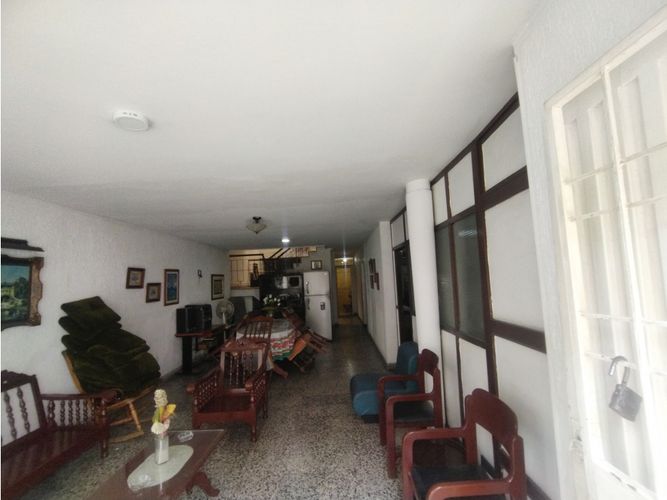 Casa de 7 alcobas en venta en San Francisco, Bucaramanga, 224 m² · foto 5 de 24