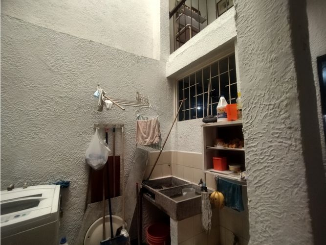 Casa de 7 alcobas en venta en San Francisco, Bucaramanga, 224 m² · foto 11 de 24