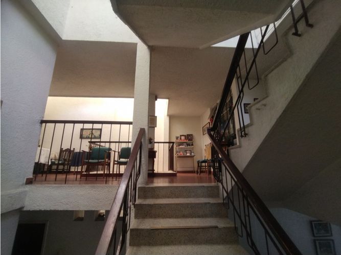 Casa de 7 alcobas en venta en San Francisco, Bucaramanga, 224 m² · foto 14 de 24