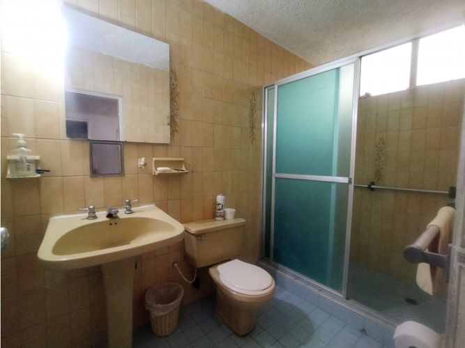 Casa de 7 alcobas en venta en San Francisco, Bucaramanga, 224 m² · foto 22 de 24