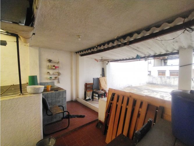 Casa de 7 alcobas en venta en San Francisco, Bucaramanga, 224 m² · foto 23 de 24