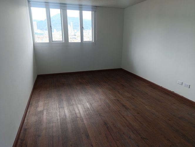 Apartamento de 4 alcobas en venta en Colseguros, Bogotá, 113 m² · foto 19 de 22