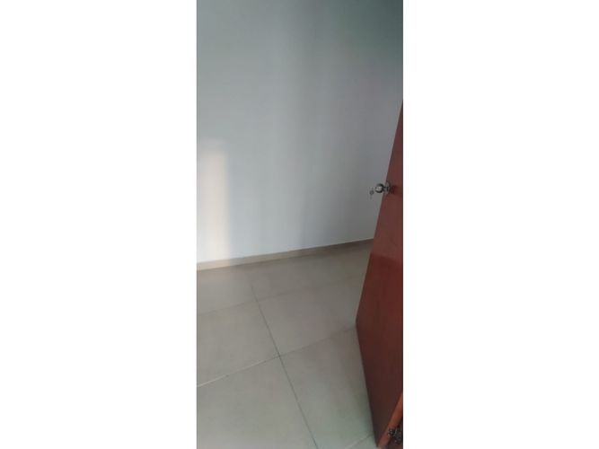 Apartamento de 3 alcobas en venta en Hsd. San Antonio De Carrizal, Girón, 60 m² · foto 5 de 18