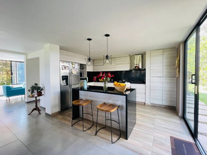 Casa de 3 alcobas en venta en El Porvenir, Rionegro, 300 m² · foto 9 de 24