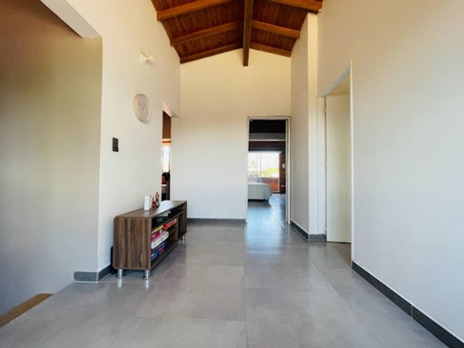 Casa de 3 alcobas en venta en El Porvenir, Rionegro, 300 m² · foto 16 de 24