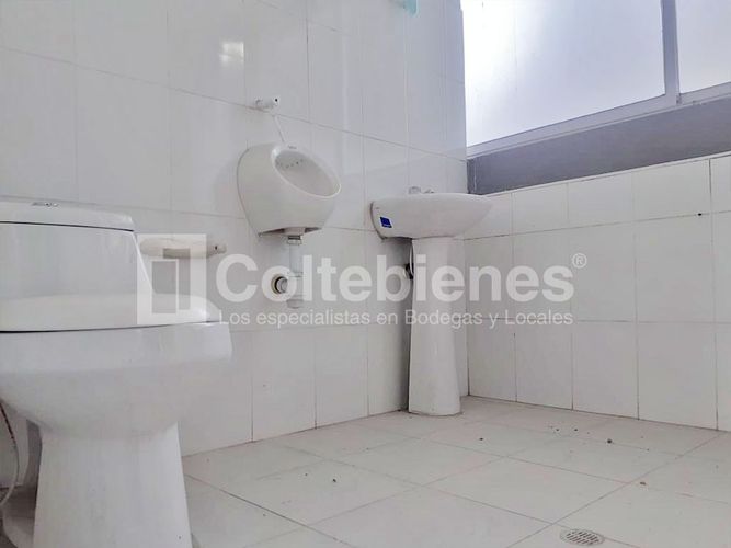 Bodega en arriendo en La Aldea, La Estrella, 350 m² · foto 6 de 7