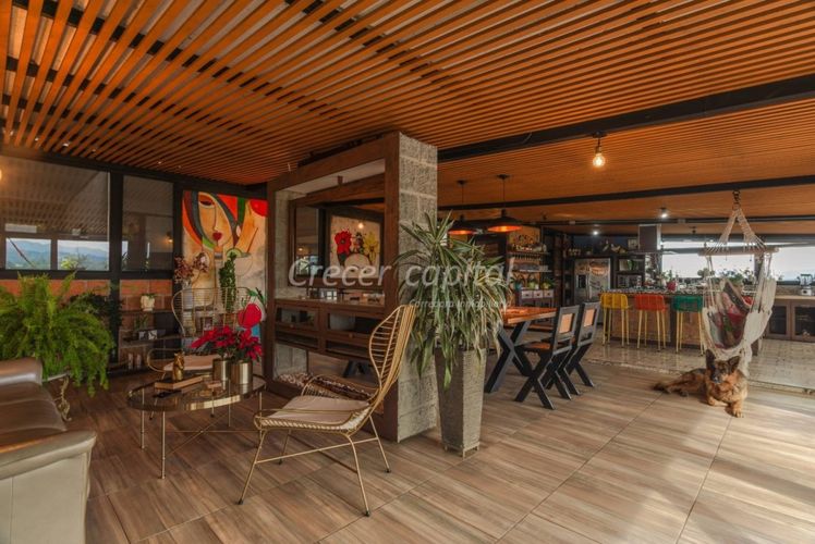 Casa de 3 alcobas en venta en Mampuesto, Rionegro, 489 m² · foto 3 de 8