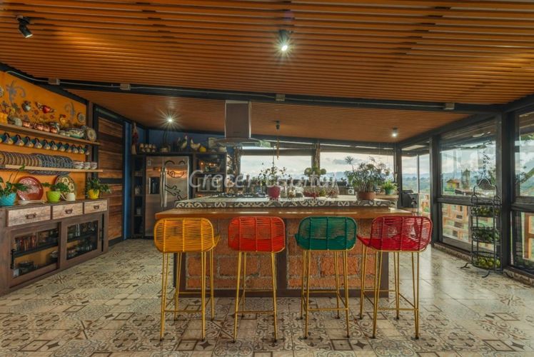 Casa de 3 alcobas en venta en Mampuesto, Rionegro, 489 m² · foto 5 de 8