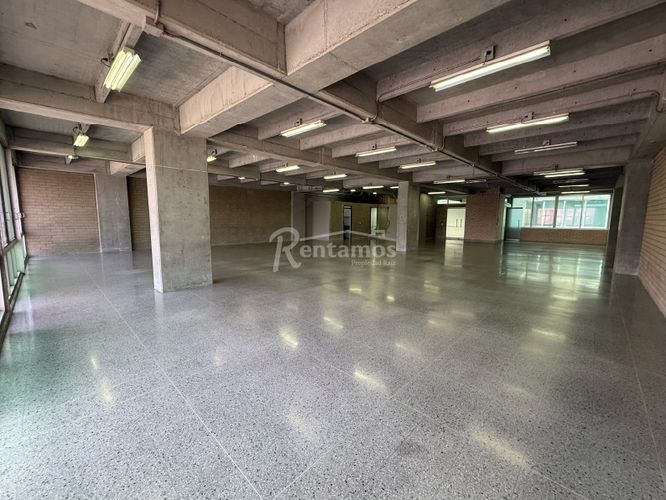 Oficina en arriendo en Guayabal, Medellín, 596 m² · foto 7 de 24