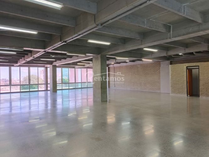 Oficina en arriendo en Guayabal, Medellín, 596 m² · foto 11 de 24