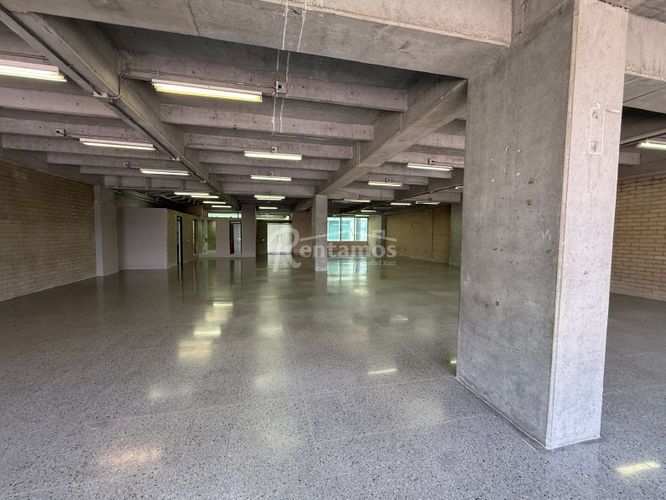 Local en arriendo en Guayabal, Medellín, 596 m² · foto 9 de 23