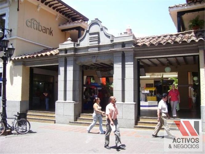 Local en arriendo en La Candelaria, Medellín, 29 m² · foto 3 de 4