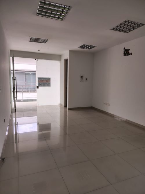Oficina en arriendo en La Playa, Cúcuta, 30 m² · foto 4 de 5