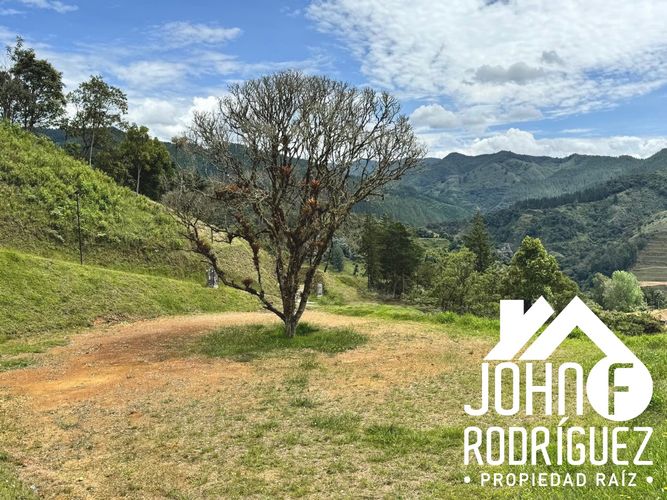 Lote en venta en El Carmen, El Retiro, 1574 m² · foto 5 de 10