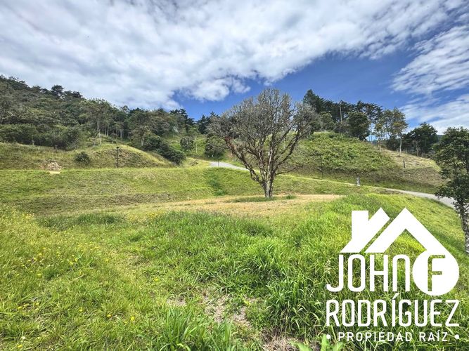 Lote en venta en El Carmen, El Retiro, 1574 m² · foto 2 de 10