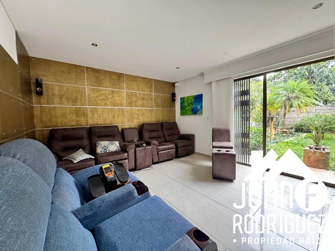Casa de 4 alcobas en venta en San Lucas, Medellín, 318 m² · foto 6 de 18