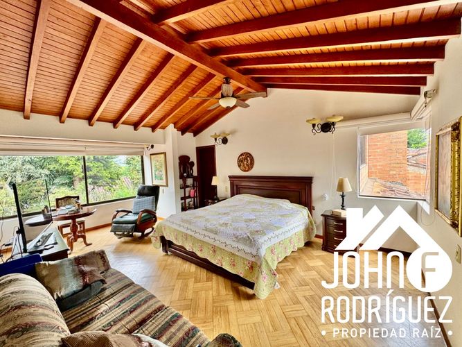 Casa de 4 alcobas en venta en San Lucas, Medellín, 318 m² · foto 9 de 18