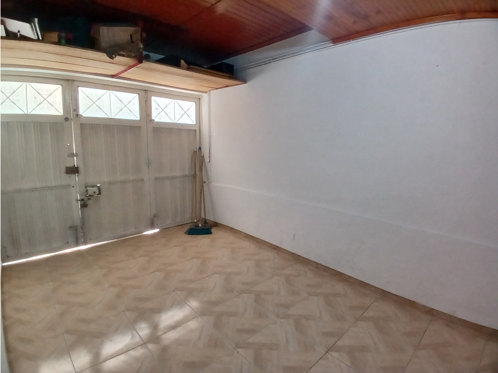 Casa en venta en Quinta Ramos, Bogotá · foto 2 de 15