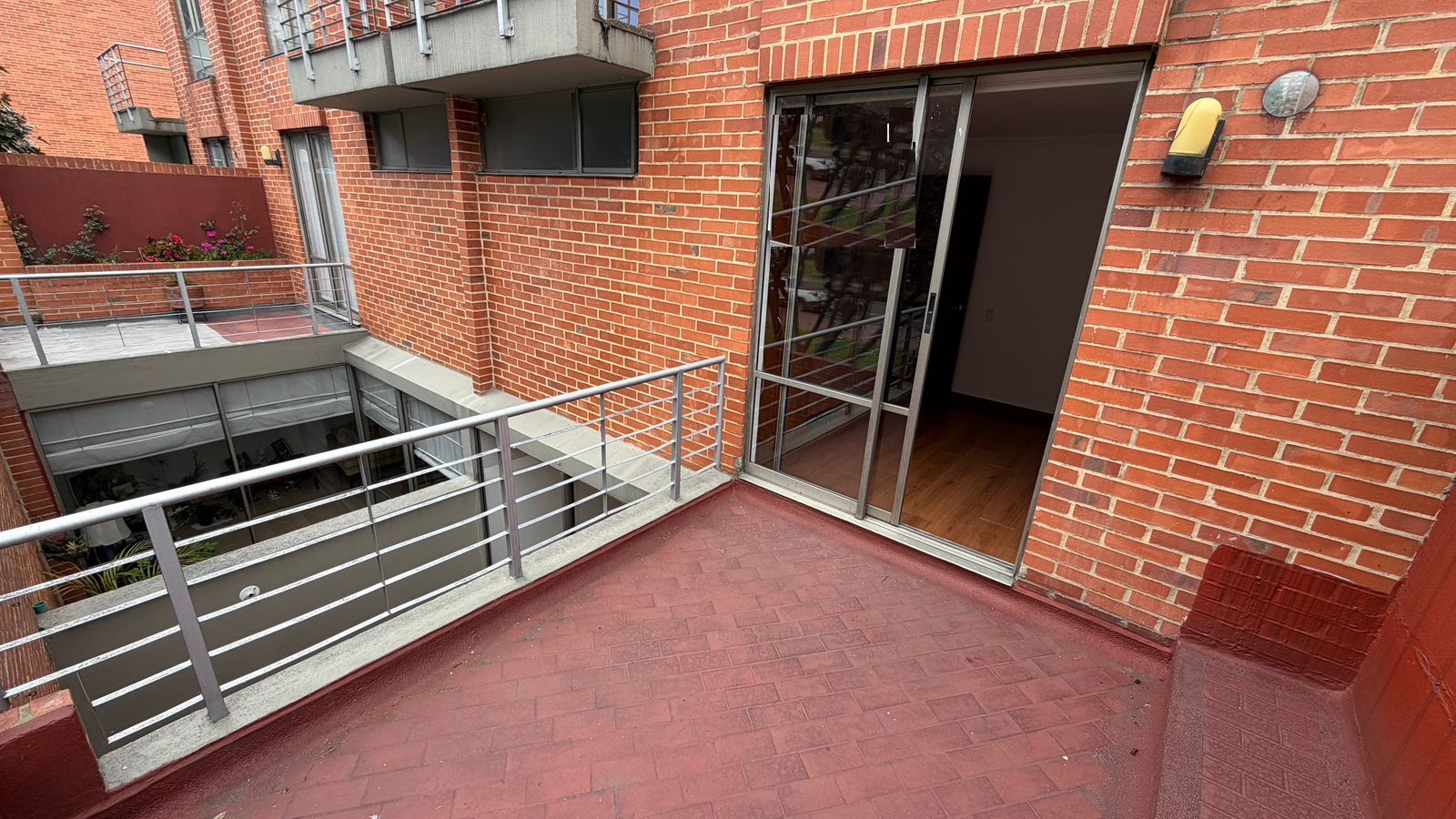 Casa en venta en Colina Campestre, Bogotá · foto 3 de 24