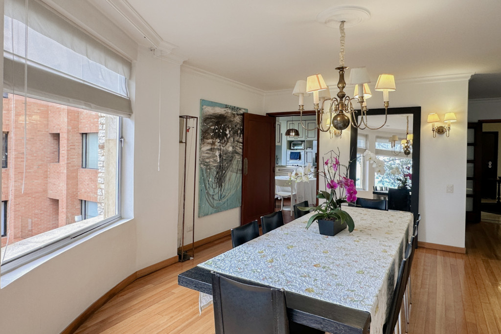 Apartamento en venta en Los Rosales, Bogotá · foto 6 de 20