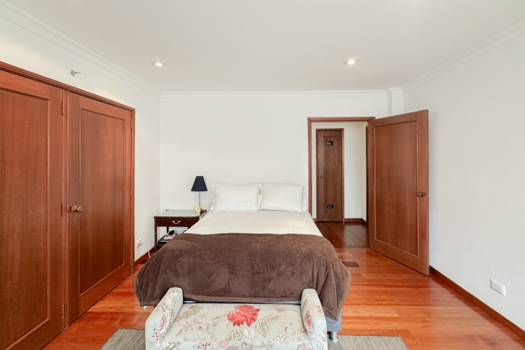 Apartamento en venta en Los Rosales, Bogotá · foto 16 de 20