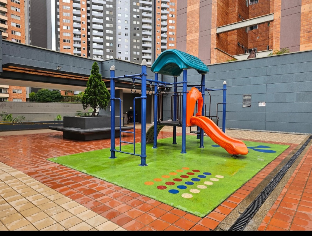 Apartamento en venta en Los Colores, Medellín · foto 16 de 17