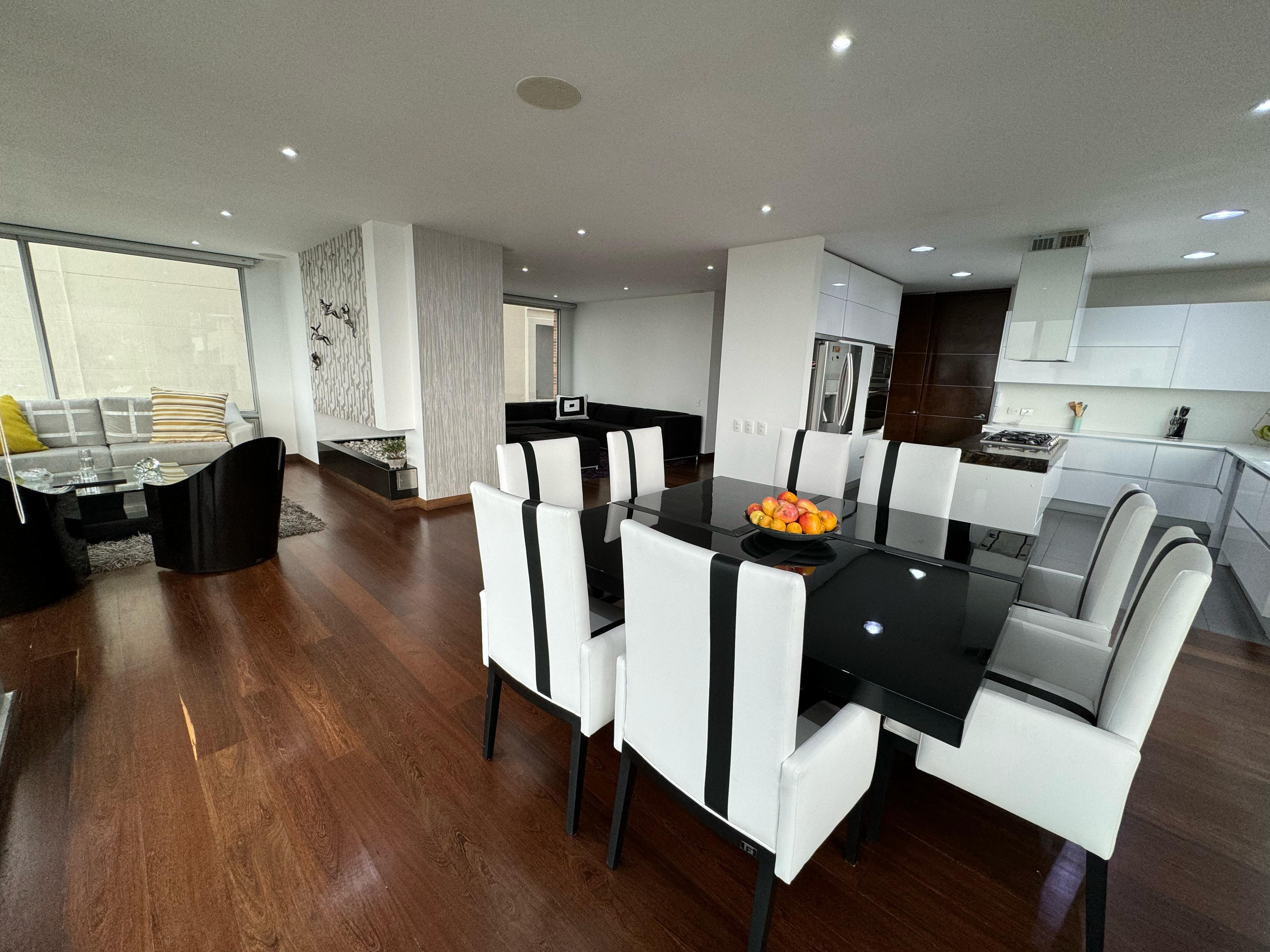 Apartamento en venta en Chicó Alto, Bogotá · foto 4 de 24