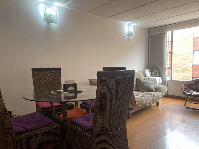 Apartamento de 3 alcobas en venta en Cedritos, Bogotá, 65 m² · foto 3 de 20
