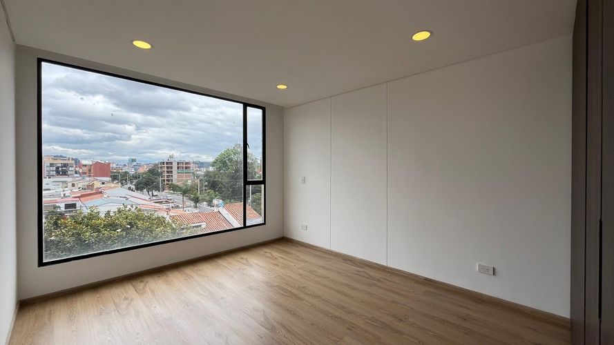 Apartamento de 2 alcobas en venta en Los Cedritos, Bogotá, 82 m² · foto 8 de 24