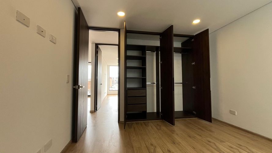 Apartamento de 2 alcobas en venta en Los Cedritos, Bogotá, 82 m² · foto 6 de 24