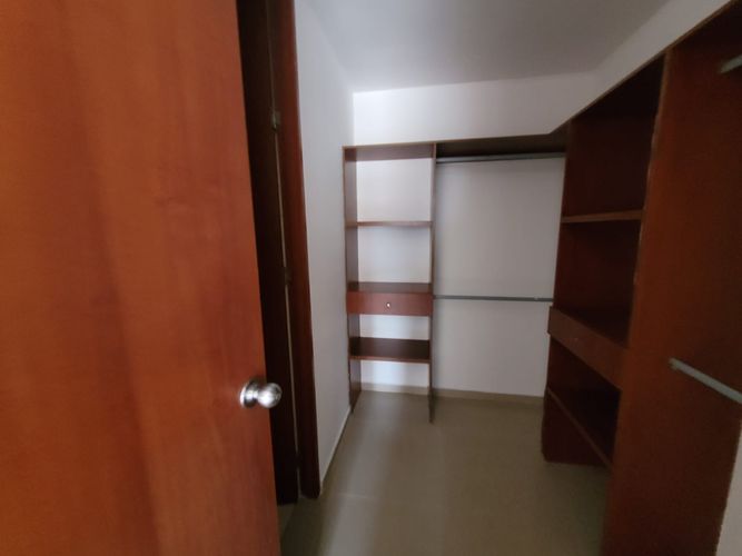 Apartamento de 3 alcobas en venta en Ciudad Jardin, Cali, 107 m² · foto 4 de 18