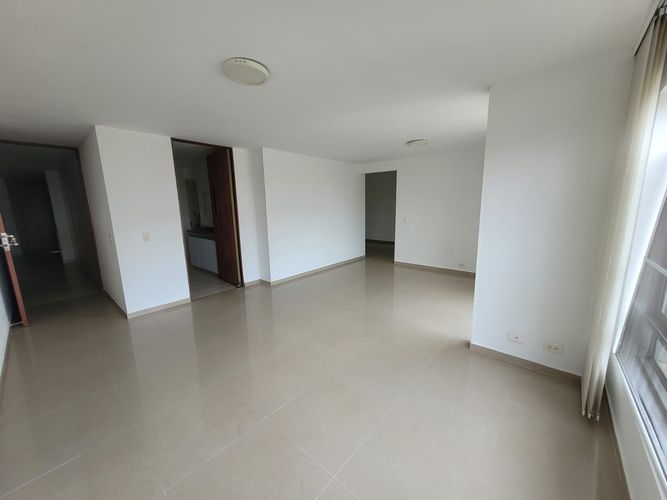 Apartamento de 3 alcobas en venta en Ciudad Jardin, Cali, 107 m² · foto 16 de 18