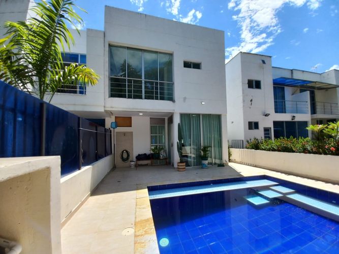 Casa de 4 alcobas en venta en Ricaurte, Ricaurte, 158 m² · foto 2 de 22