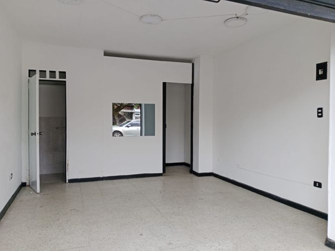 Local en arriendo en Guayaquil, Cali, 23 m² · foto 7 de 10