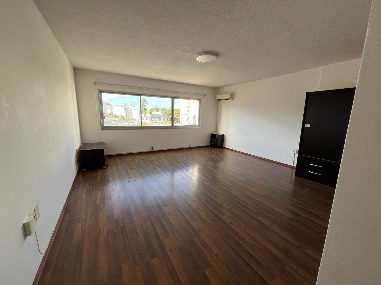 Moderno Estudio en Alquiler con Vistas Panorámicas y Cocineta Funcional - $22.500