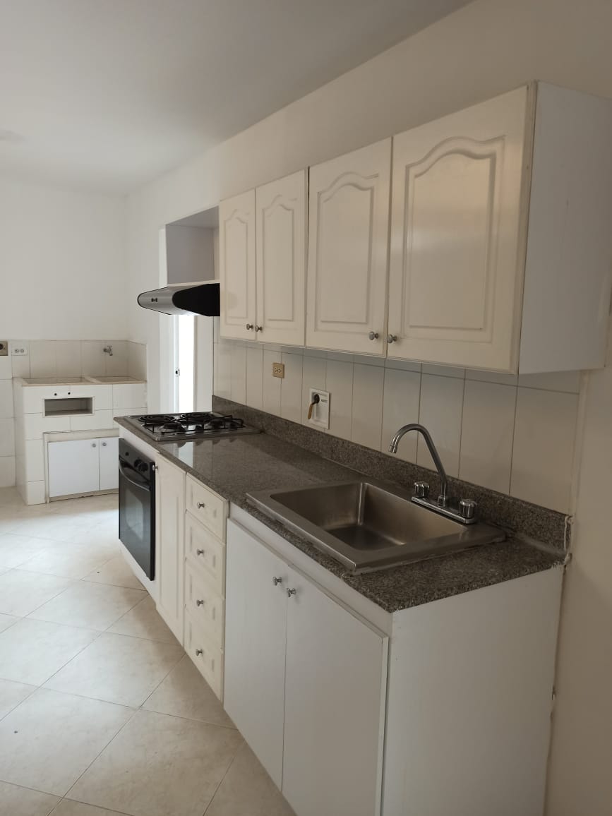 Apartamento en venta en Belén Rosales, Medellín 3