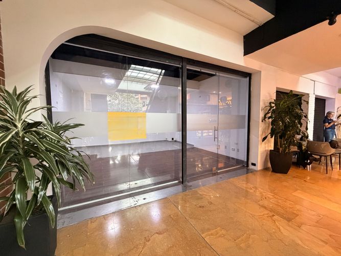 Local en arriendo en Alejandría, Medellín, 33 m² · foto 2 de 4