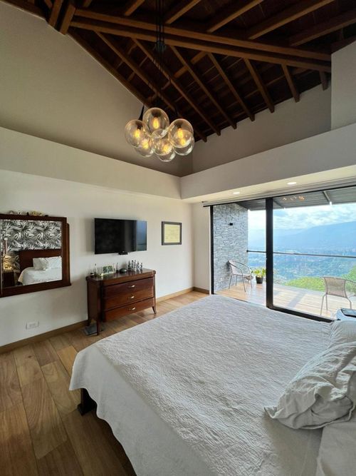 Casa de 4 alcobas en venta en La Tablaza, La Estrella, 450 m² · foto 20 de 24