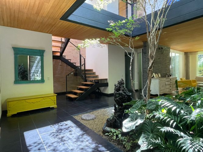 Casa de 4 alcobas en venta en Zuñiga, Envigado, 396 m² · foto 2 de 15
