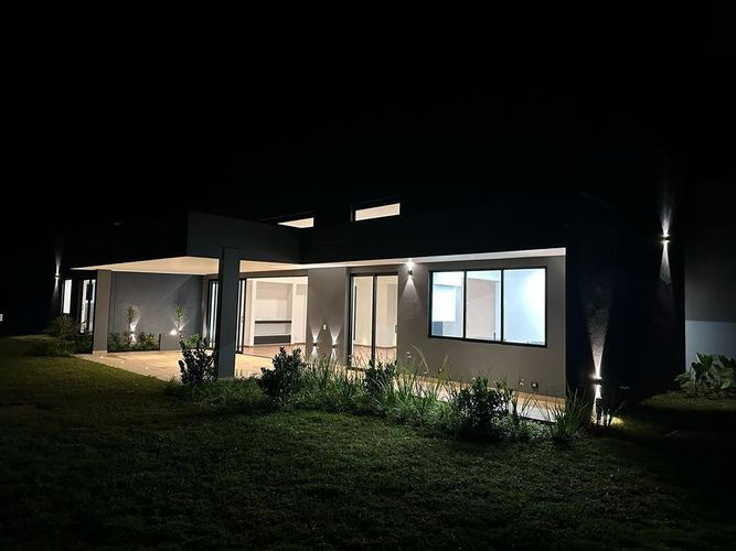 Casa de 3 alcobas en venta en El Retiro, 375 m² · foto 2 de 20
