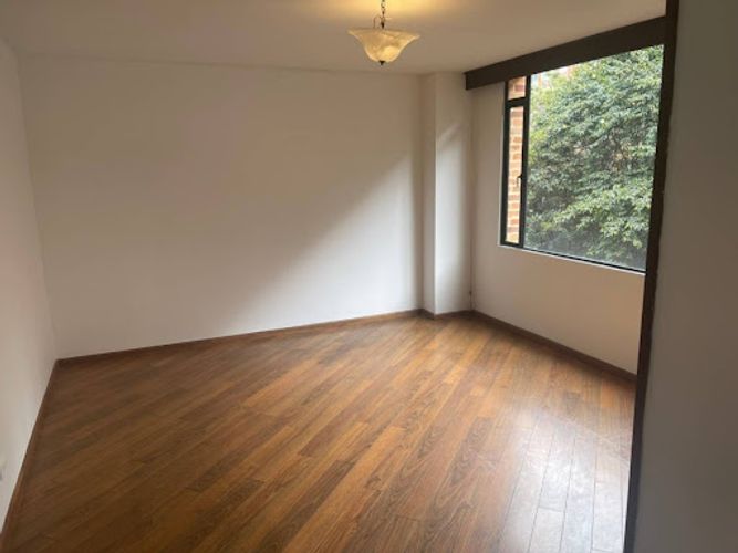 Apartamento de 3 alcobas en venta en Bella Suiza, Bogotá, 150 m² · foto 3 de 19