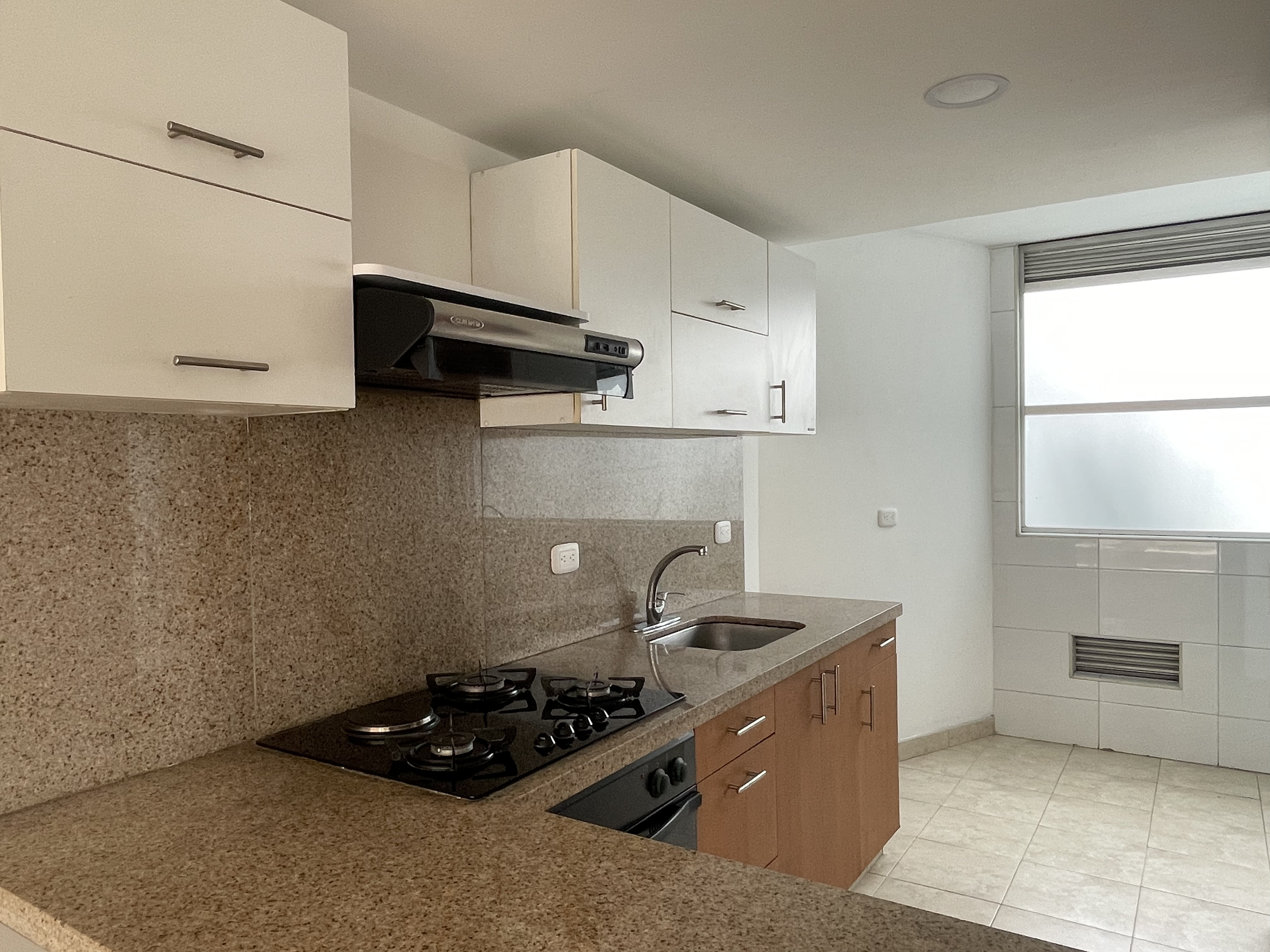 Casa en venta en El Batán, Bogotá · foto 6 de 24