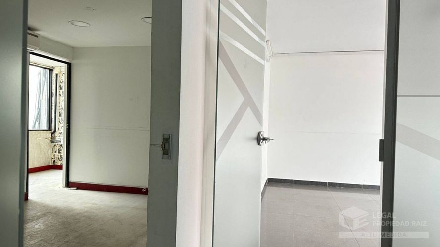 Casa de 22 alcobas en arriendo en Calasanz, Medellín, 600 m² · foto 6 de 8