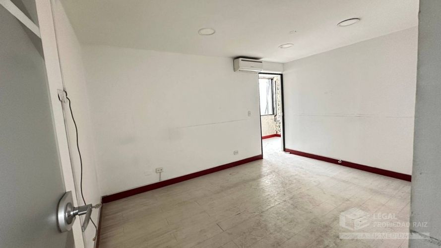 Casa de 22 alcobas en arriendo en Calasanz, Medellín, 600 m² · foto 7 de 8