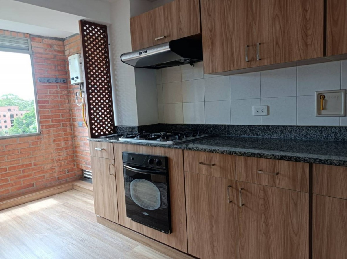 Apartamento en arriendo en Los Balsos, Medellín · foto 5 de 19