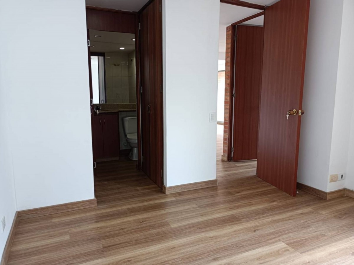 Apartamento en arriendo en Los Balsos, Medellín · foto 12 de 19