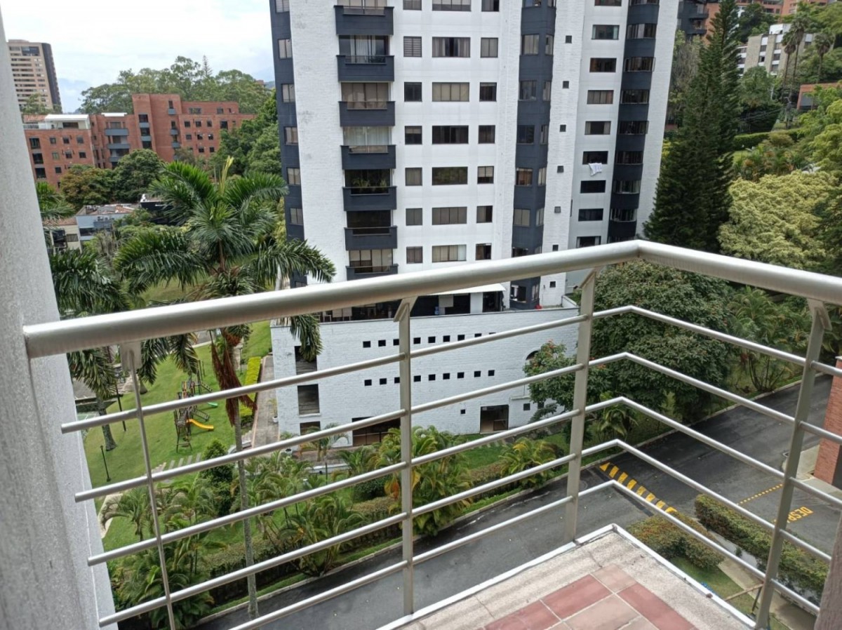 Apartamento en arriendo en Los Balsos, Medellín · foto 17 de 19